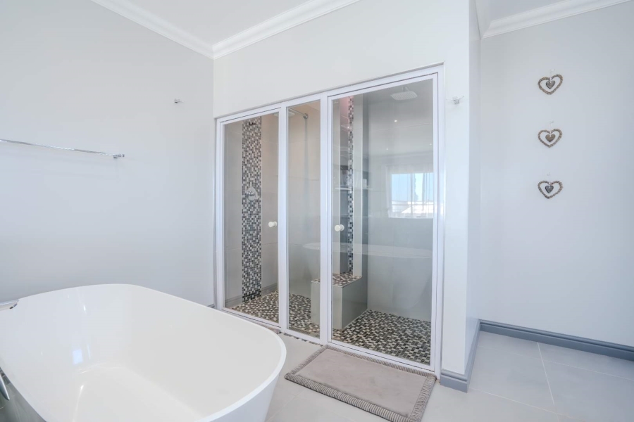 4 Bedroom Property for Sale in Laguna Sands Western Cape